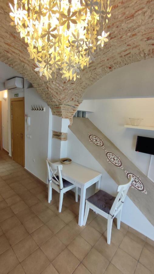 Apartamentos Turisticos Encanto Касерес Экстерьер фото