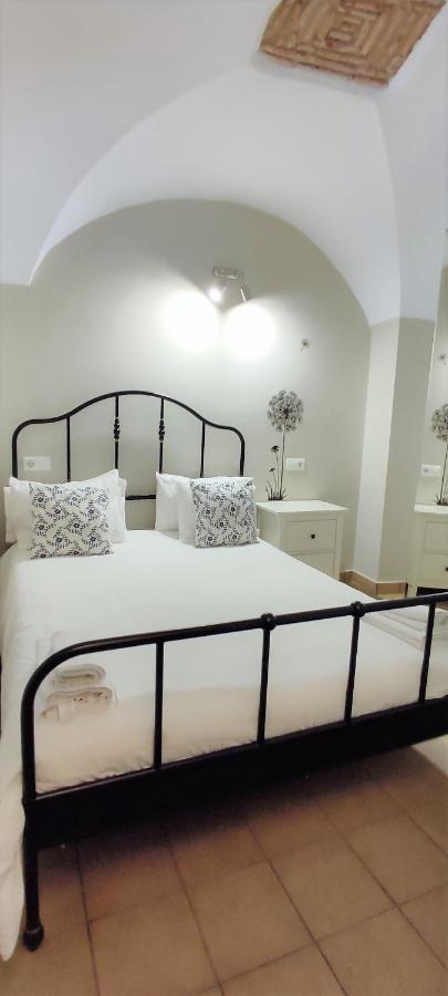 Apartamentos Turisticos Encanto Касерес Экстерьер фото